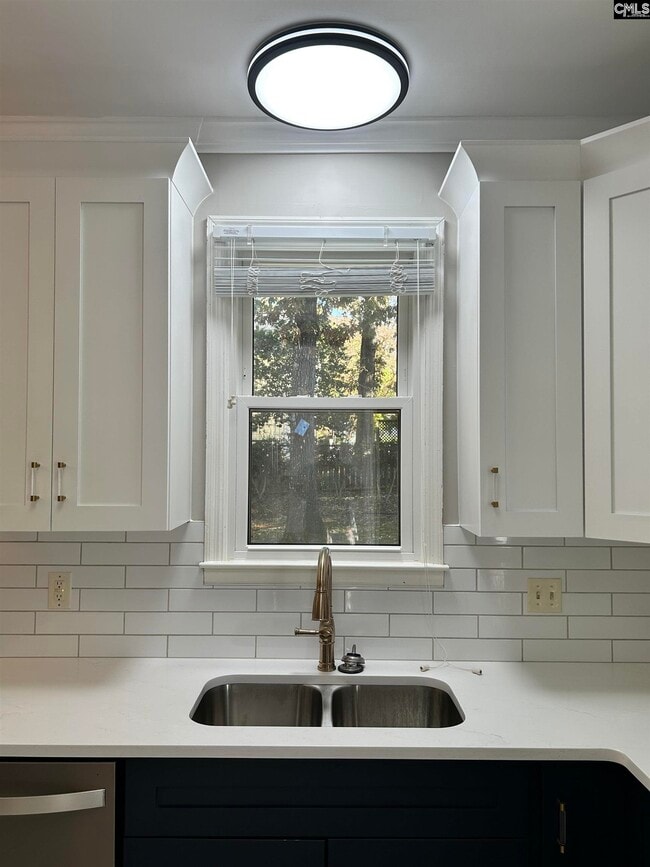 Building Photo - 305 Dean Hall Ln