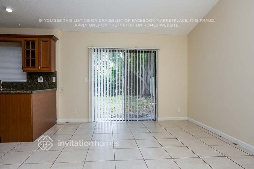 Building Photo - 7425 SW 12th Ct
