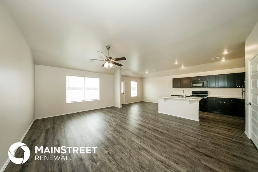 Building Photo - 9513 Laredo Ln