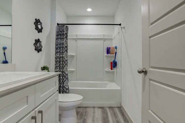 Building Photo - 2323 149th St