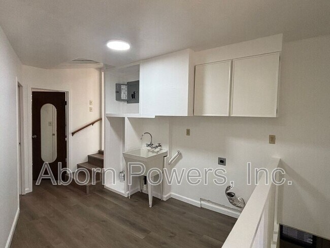 Building Photo - 3173 Ridge Ct