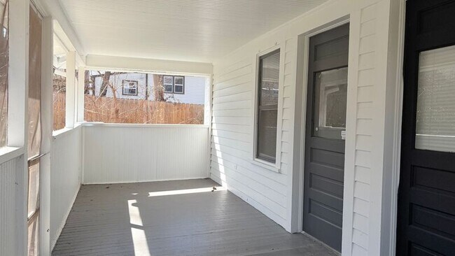 Building Photo - 201 S Crysler Ave