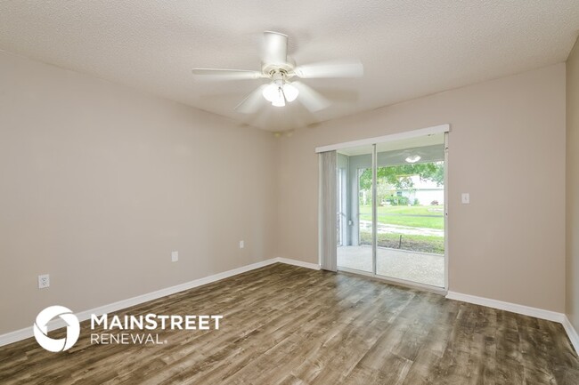 Building Photo - 7527 42nd Ct E