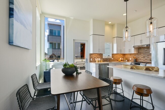 Building Photo - SF Shipyard - 3 BR, 2.5 BA Townhouse 1,437 Sq. Ft. - 3D Virtual Tour, 2-Car Garage