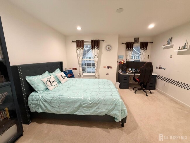 Building Photo - 39 Periwinkle Dr