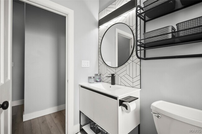 Building Photo - 815 Rutger St