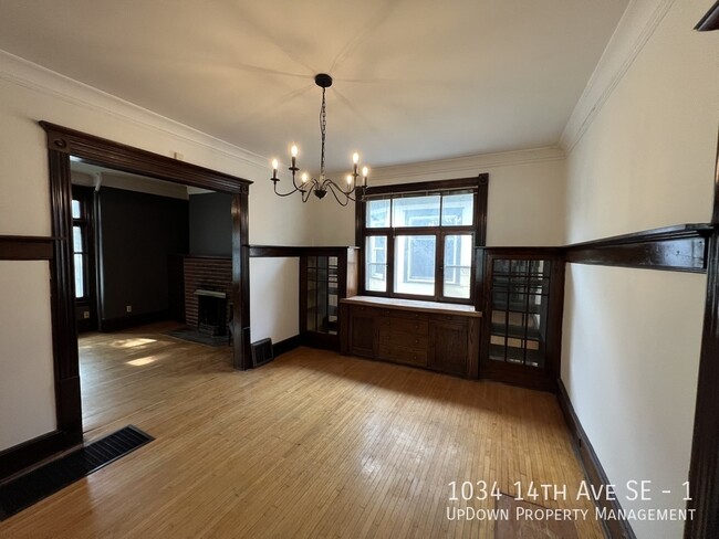 Building Photo - 1034 14th Ave SE
