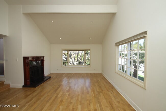 Building Photo - 186 Poplar Crest Ave