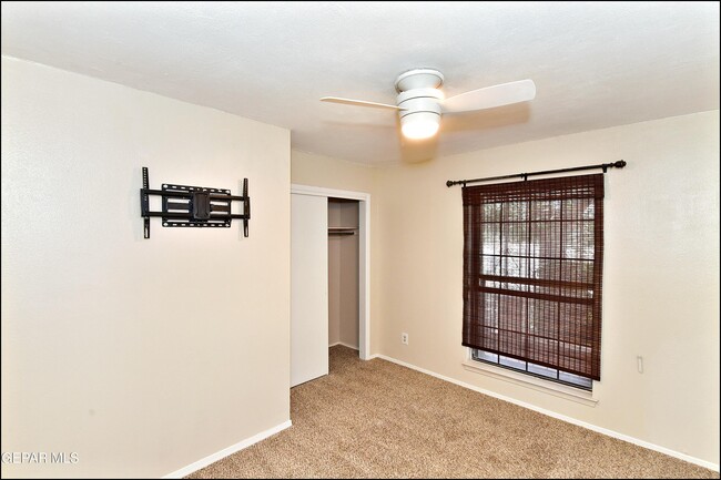 Building Photo - 4504 R J Lunn Ct