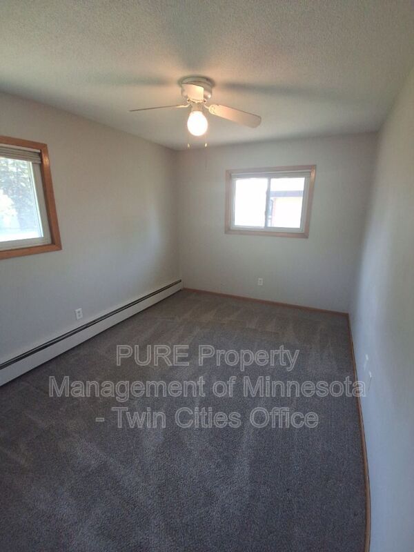 Building Photo - 5848 2nd St NE