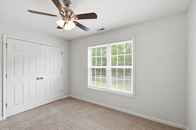 Building Photo - 2305 Gray Goose Loop