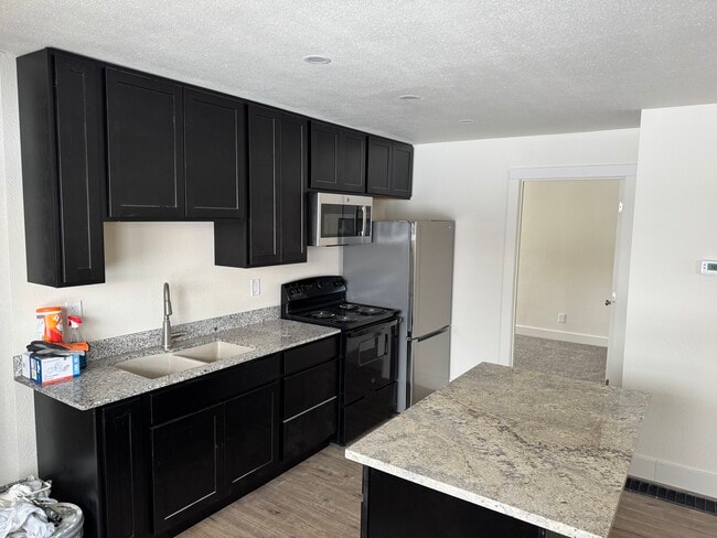 Building Photo - 4106 Victory Ave