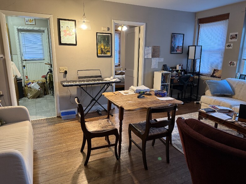 Building Photo - 340 Ellis Ave