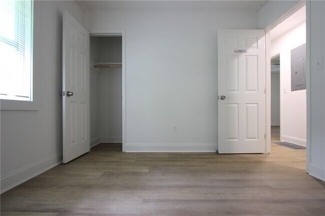 Building Photo - 3533 Larkspur Terrace