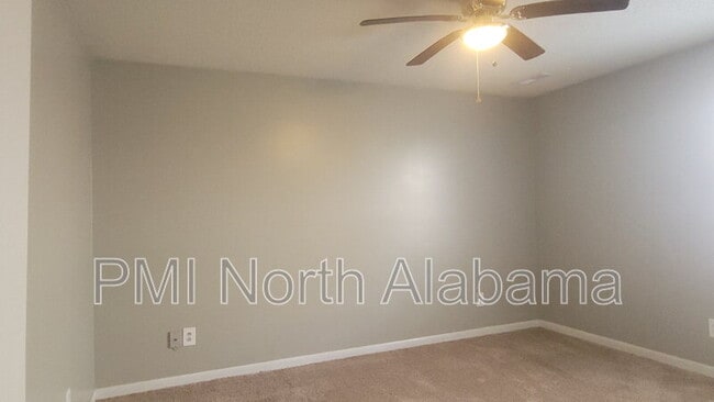 Building Photo - 4423 Bonnell Dr