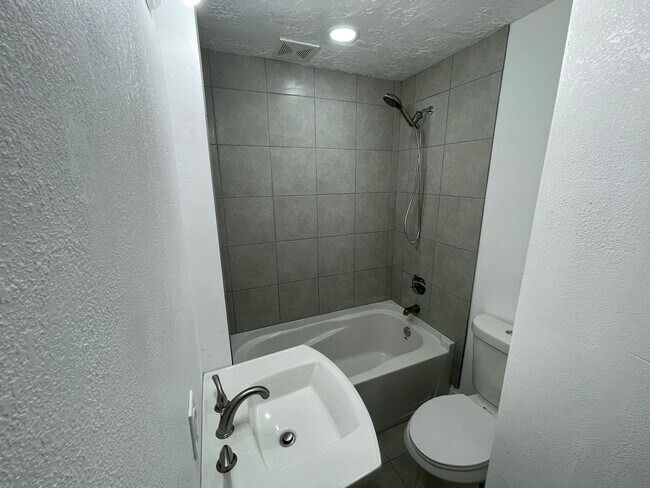 Building Photo - 13224 S Redwood Rd