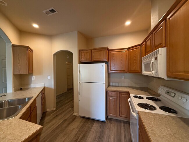 Building Photo - 9904 Mia Ln