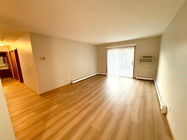 Building Photo - Bayside Apartments