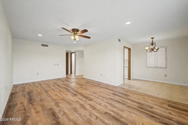 Building Photo - 13622 N 98th Ave