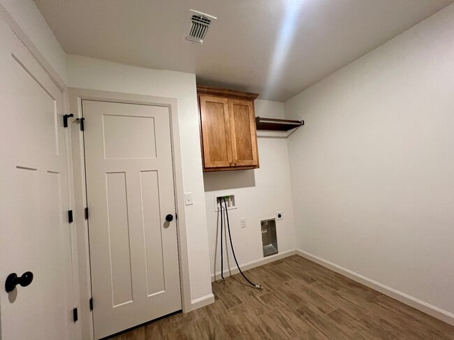 Building Photo - 9333 SW 42nd St