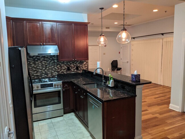 Primary Photo - 650 2nd St