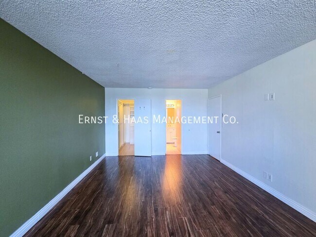Building Photo - 4170 Elm Ave