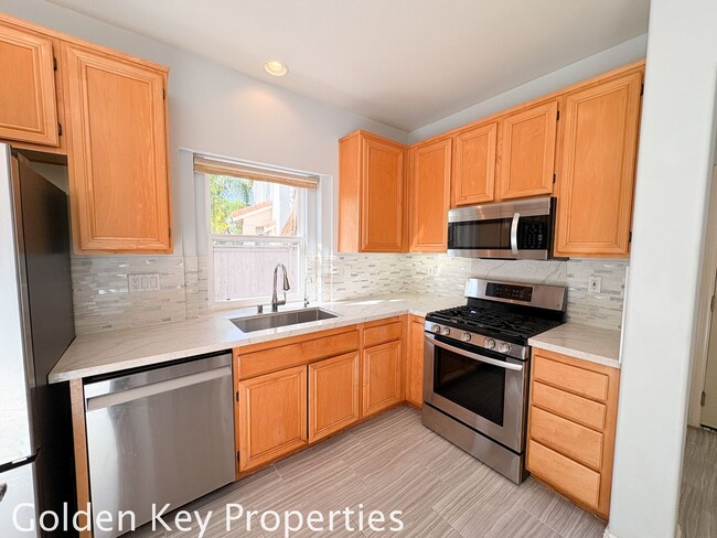 Building Photo - Welcome to this stunning home located in t...