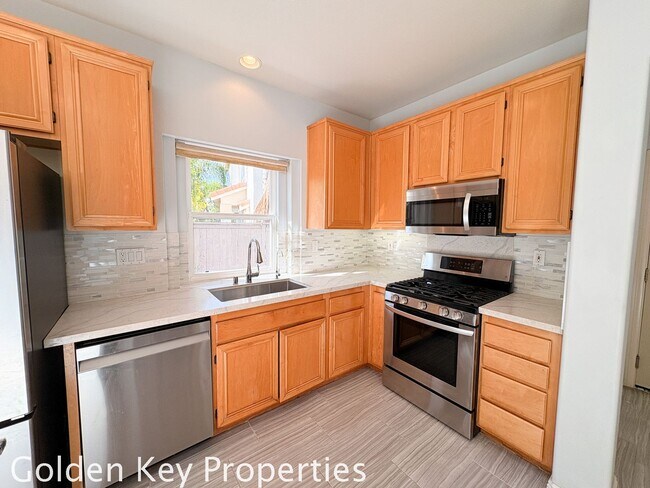 Building Photo - Welcome to this stunning home located in the desirable Rancho Carrillo neighborhood of Carlsbad!