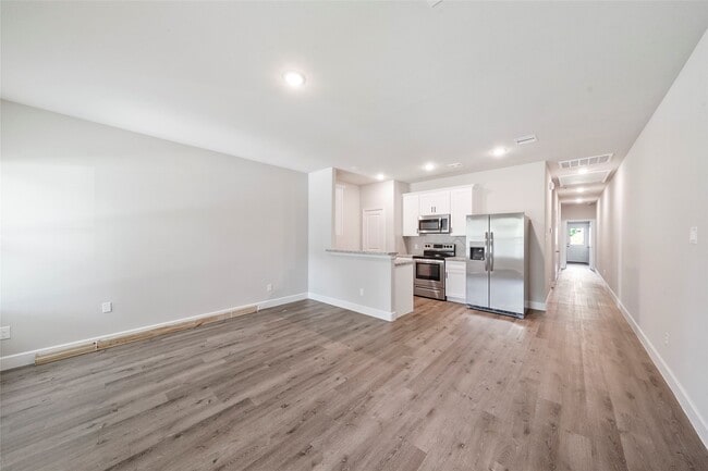 Building Photo - 412-414 Avenue H