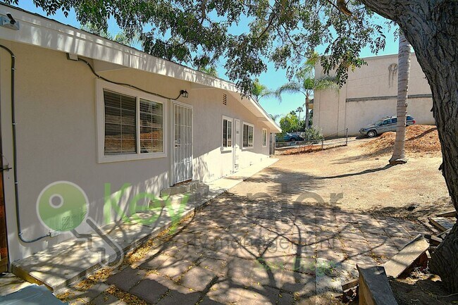 Building Photo - 209 Civic Center Dr
