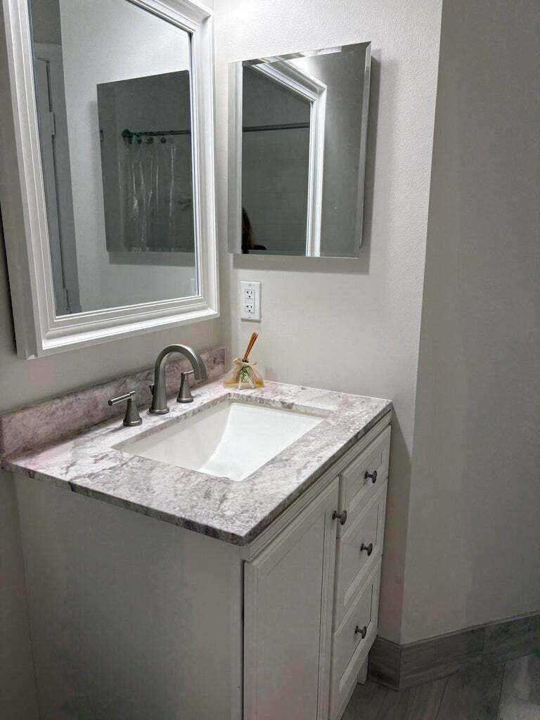 Building Photo - 10749 Cypress Lake Ter