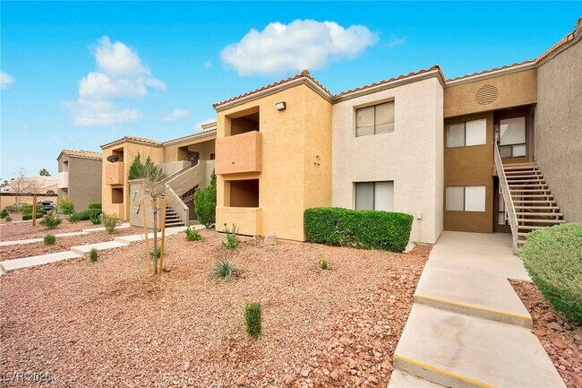 Building Photo - 3151 N Soaring Gulls Dr