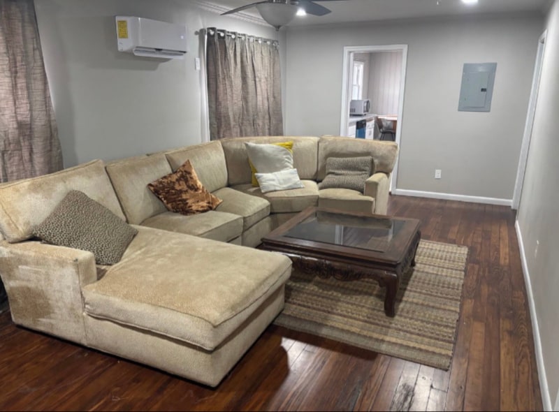 Building Photo - 3307 E 15th St