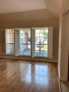 Building Photo - 6015 Oak Hill Dr