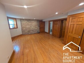 Building Photo - 3242 W Wrightwood Ave