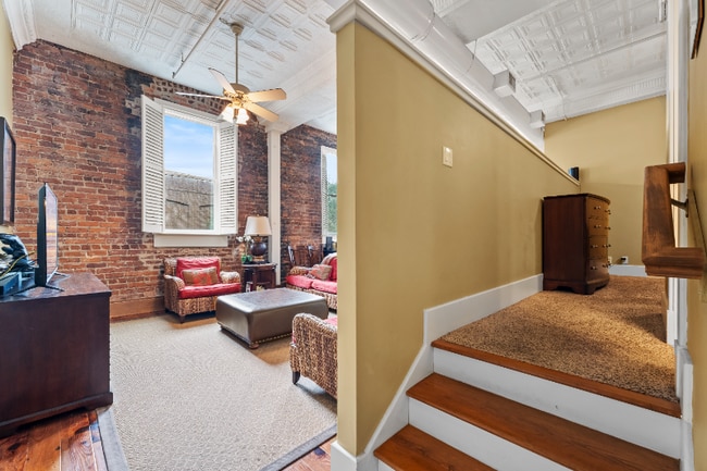 Building Photo - 4 Beaufain St