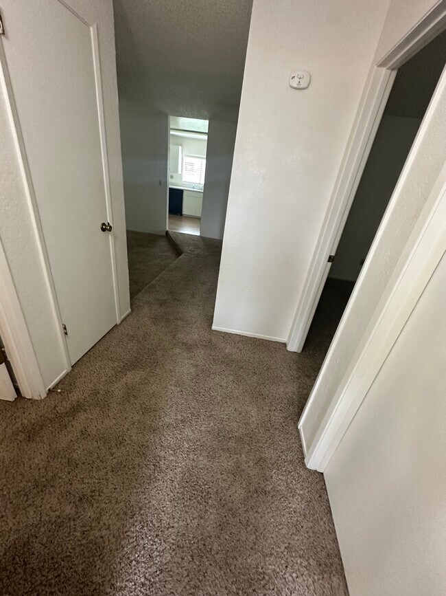 Building Photo - 2521 Casita Dr
