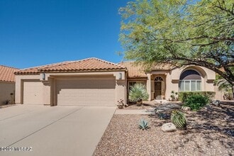 Building Photo - 10769 N Eagle Eye Pl