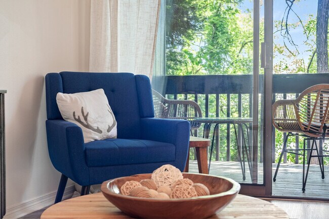 Building Photo - 6630 SW Capitol Hwy