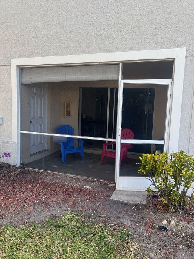 Building Photo - 2 Bedroom Condo -Cypress Landing