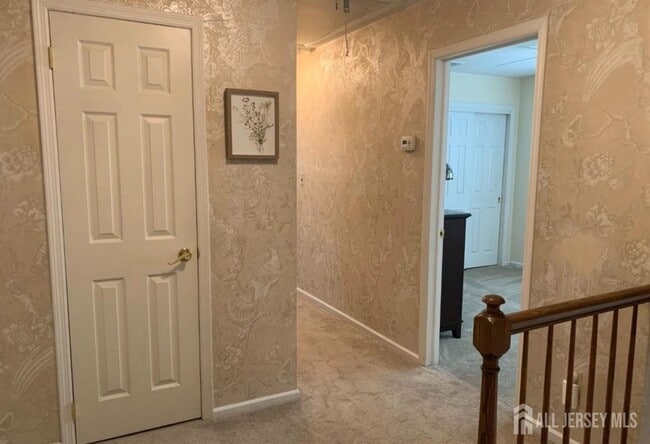 Building Photo - 3307 Evergreen Ln