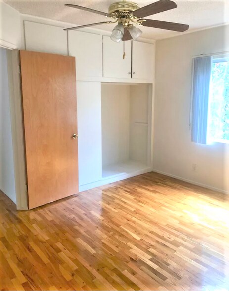 Building Photo - 807 3rd St