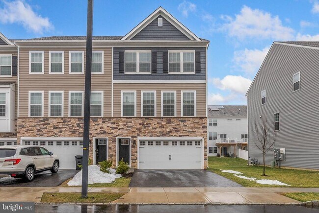 Building Photo - 29 Sister's Farmstead Rd