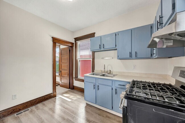 Building Photo - 2421 Kenilworth Ave