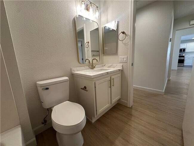 Building Photo - Summerlin 55+ Active Resort!!  Country Clu...