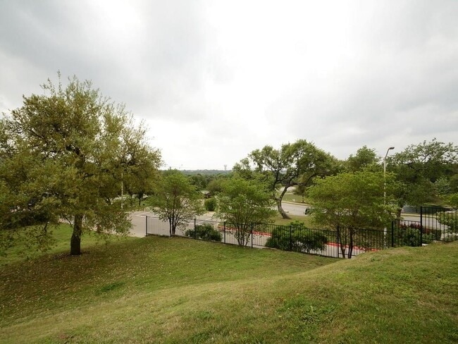 Building Photo - 700 Mandarin Flyway