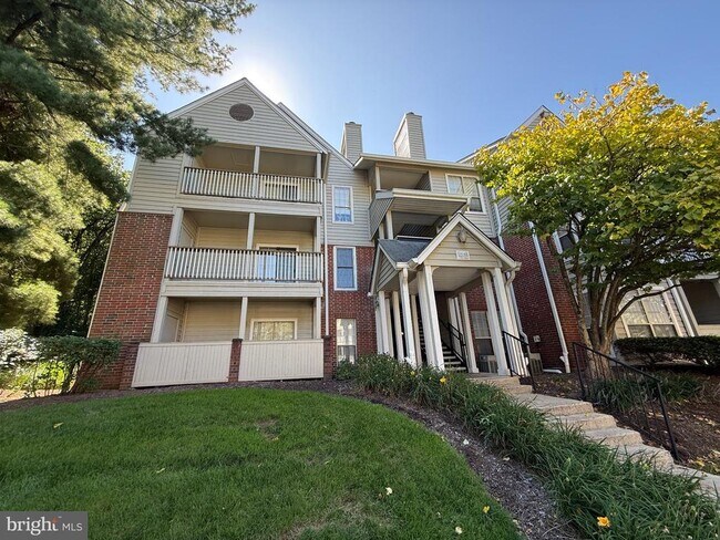 Building Photo - 12155 Penderview Terrace