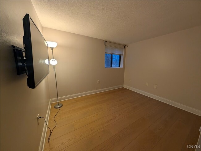 Building Photo - 273 Watertree Dr