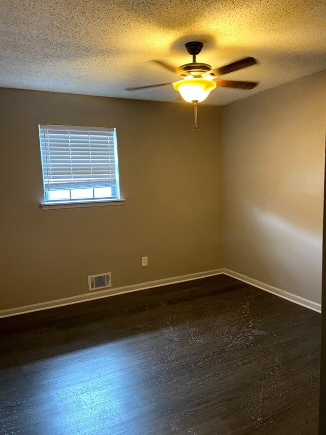 Building Photo - 6354 Shannon Pkwy