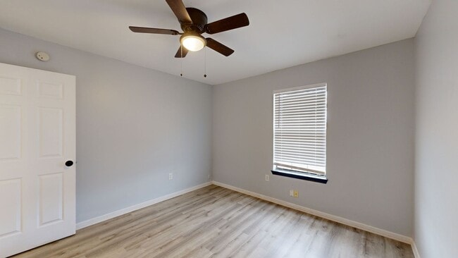 Building Photo - REMODELED 3 bedroom, 1.5 bath, 1 car garage home minutes away from Fort Hood air field!